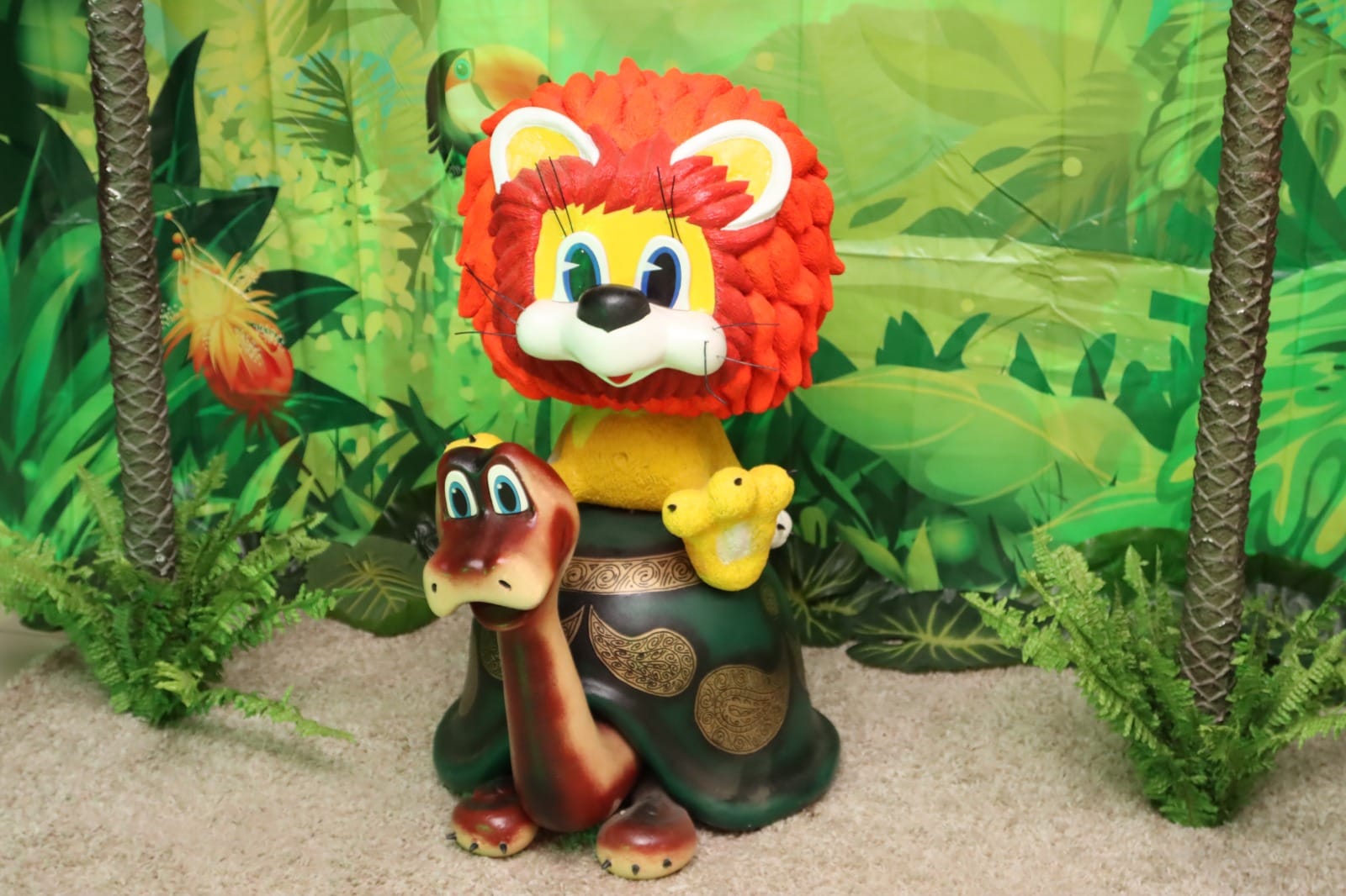 Лев из мультфильма